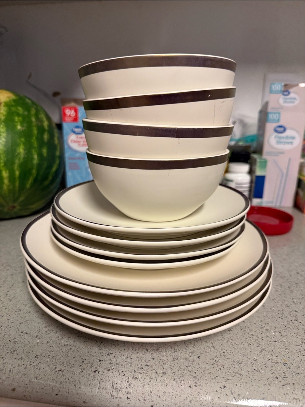 Classic Cream Dinnerware Set with Gold Rim - 12 Pieces